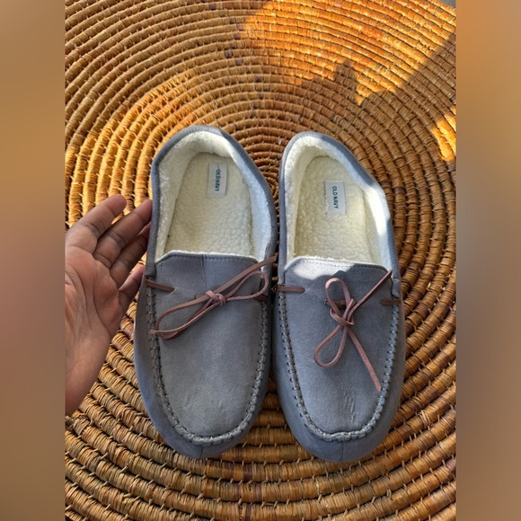 Old navy men’s 12 blue house inner fuzzy shoe… - Picture 1 of 4